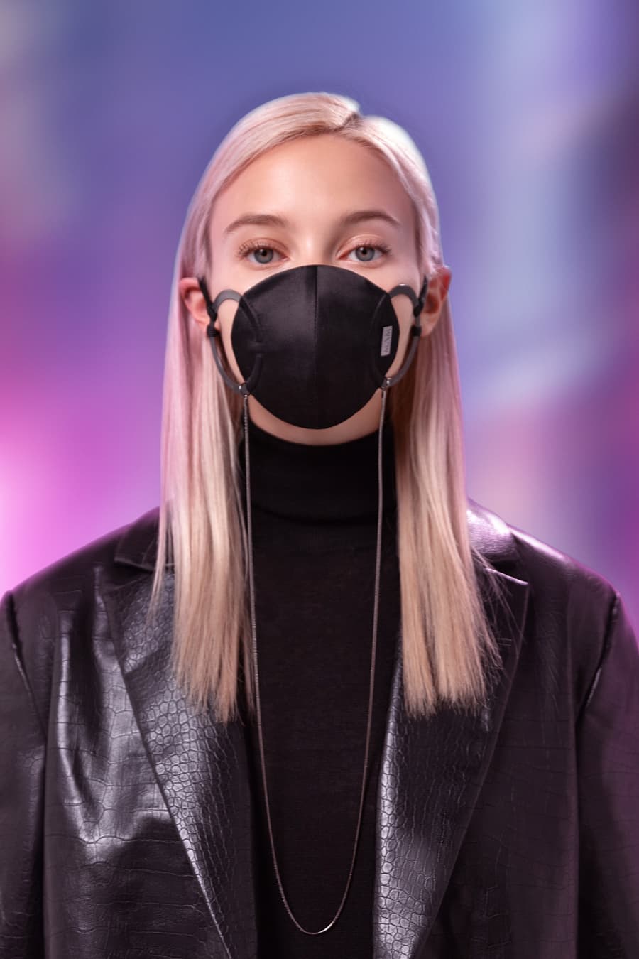 Black face mask with chain - Mam