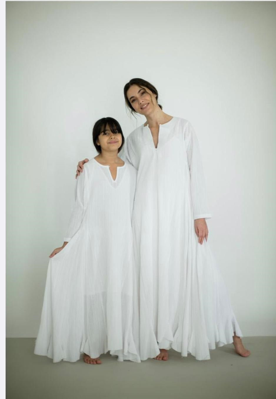 Flow in White Kaftan - Like mom